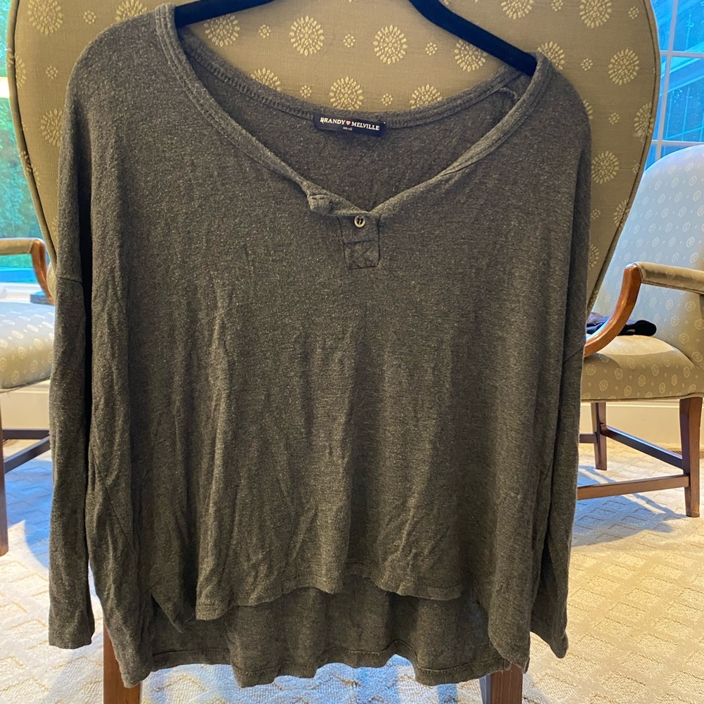Brandy Melville Flowy grey Shirt